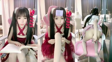 人气绿播美少女初下海！双马尾清纯外表！70多斤娇小身材，JK装白丝袜，玻璃棒假屌轮番抽插